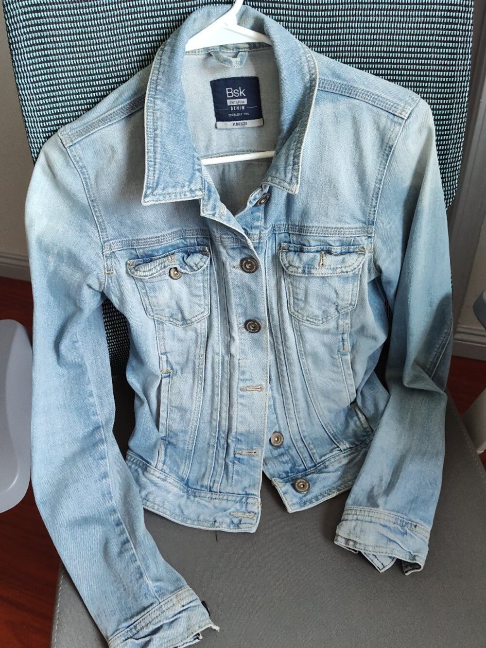 💙 Bershka Light Wash Denim Jacket | Size 28 | Very Good Condition - Picture 10 of 13